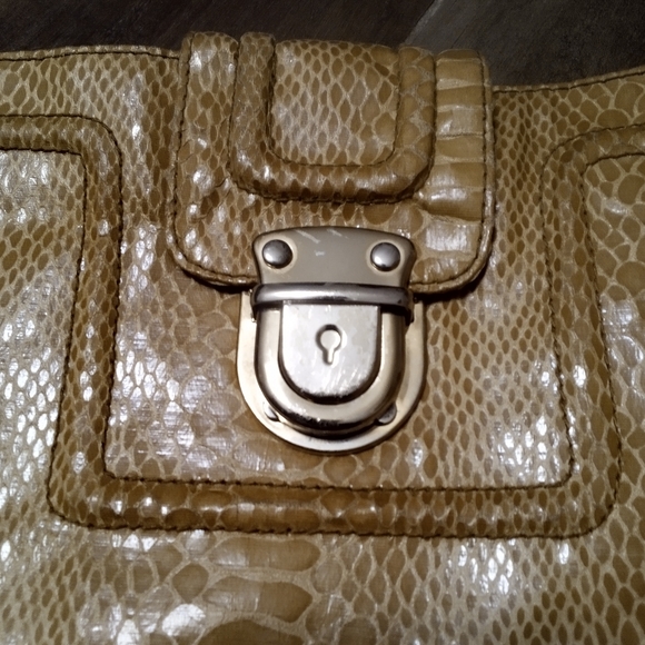 Vintage Faux Snake Skin Wristlet - Picture 2 of 3